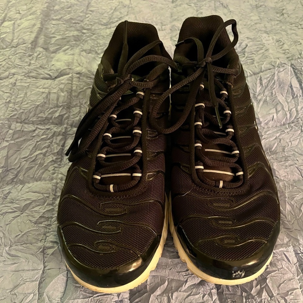 Nike Air Max Plus Women’s Running Shoes.  Size 9